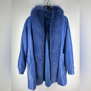 ❌ sold - mob wife true vintage RARE blue fox trim leather coat